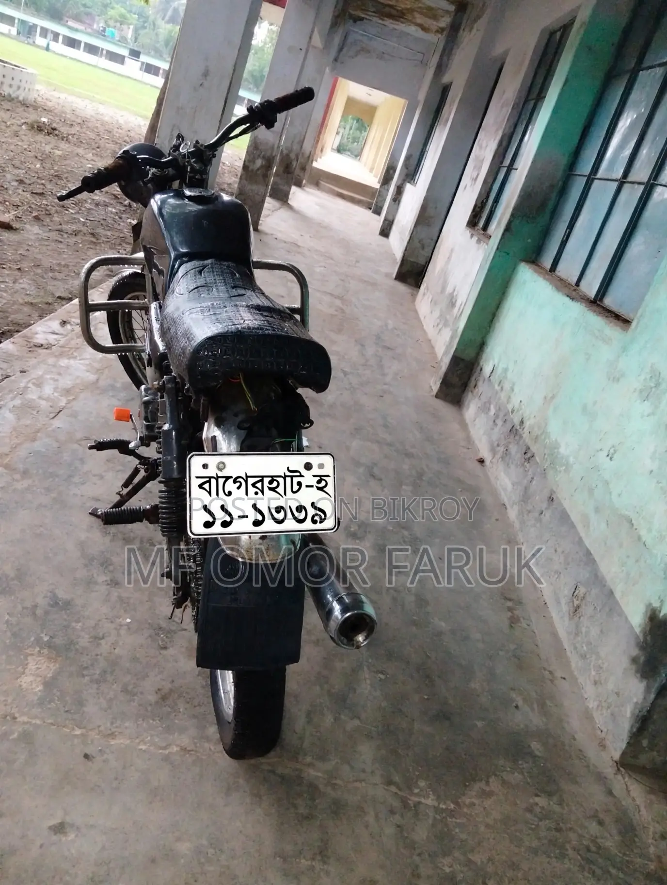 মোটরসাইকেল ২০০২ কালো