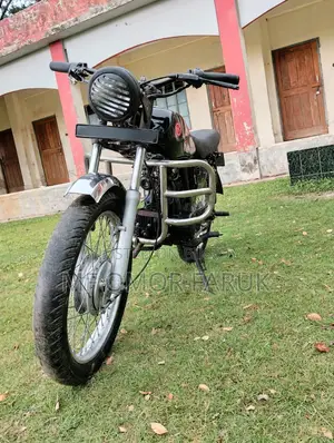 মোটরসাইকেল ২০০২ কালো