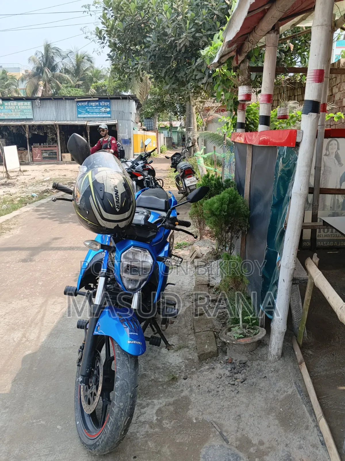 Suzuki 2022 Blue