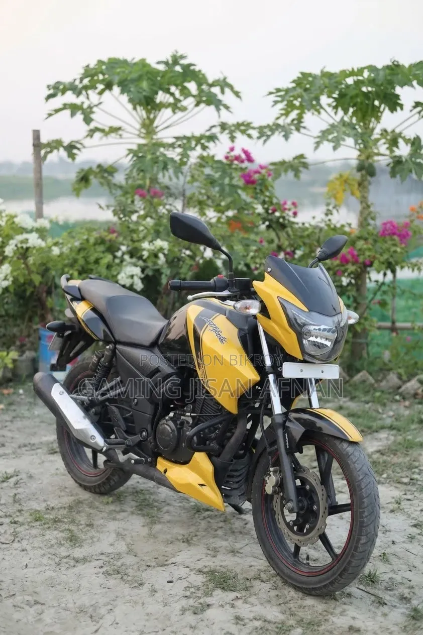 TVS Apache RTR 160 2V 2012 Yellow