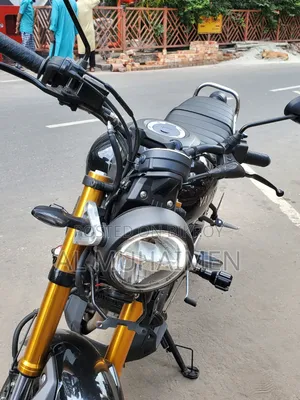Yamaha 2025 Black