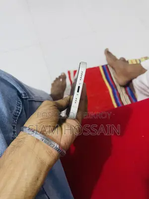 অ্যাপল আইফোন ১৩ ১২৮ জিবি সাদা