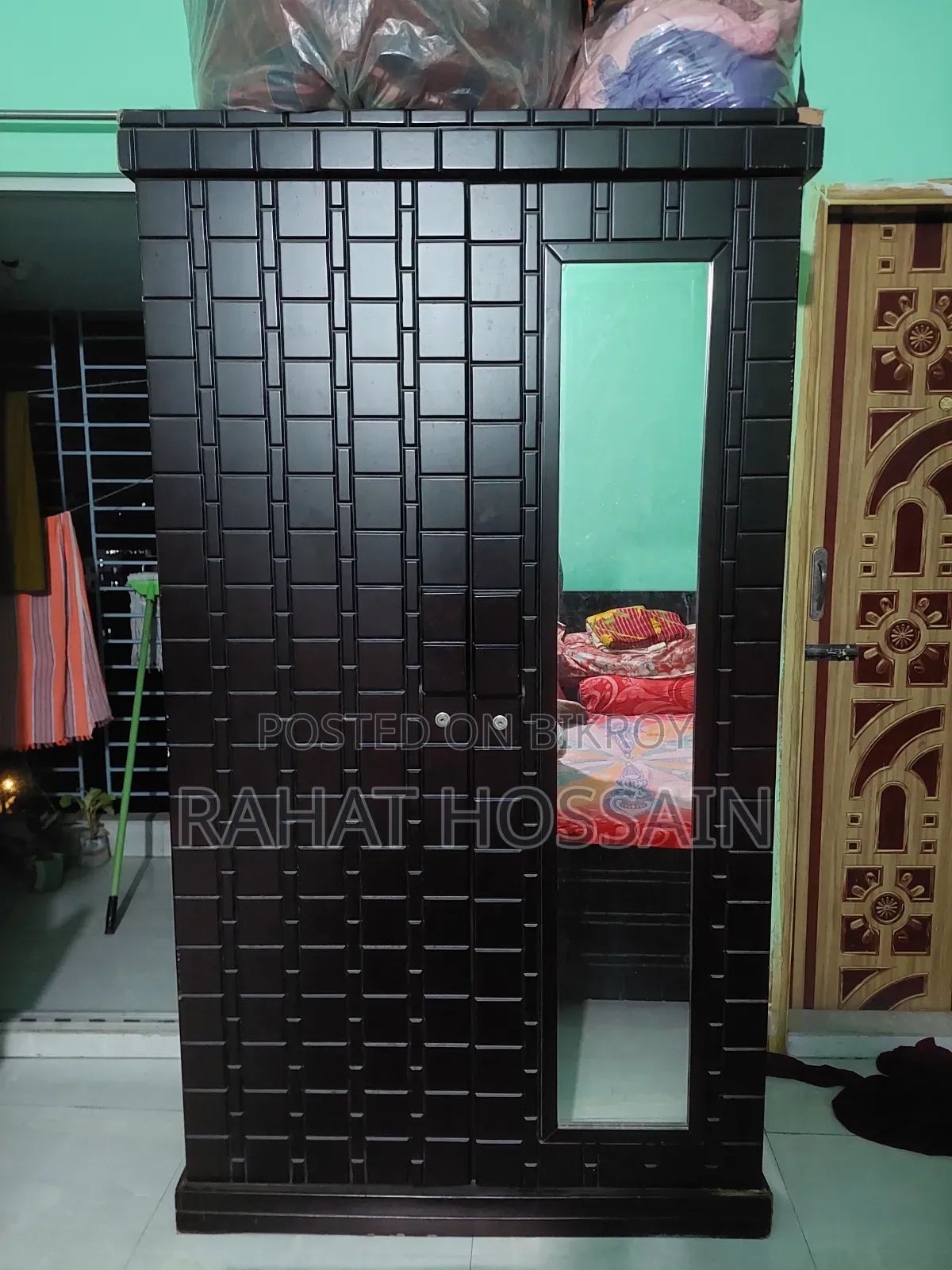 খাট, আলমারি