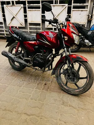 হোন্ডা ২০১৫ লাল