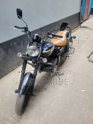 বাজাজ এভেঞ্জার ১৫০ স্ট্রিট ২০১৭ নীল