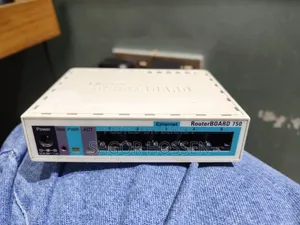 Mikrotik RouterBoard RB750