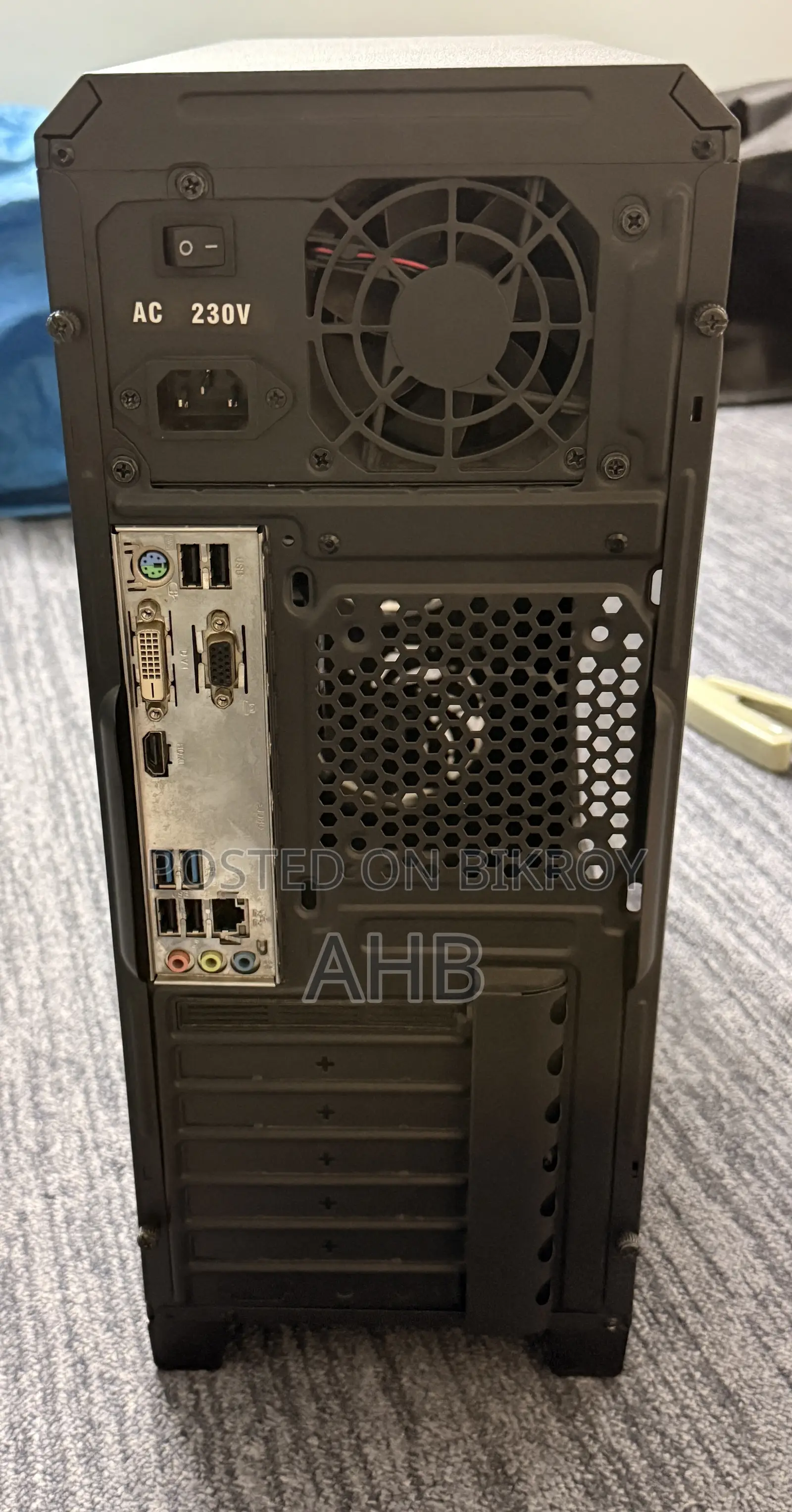 Desktop Computer 4GB Intel Core i3 HDD+SSD 1T