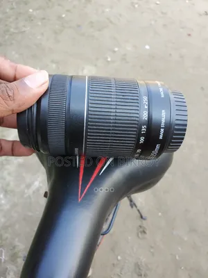 ক্যানন ২০০ডি ডিএসএলআর ক্যামেরা