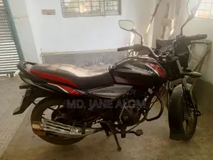 বাজাজ ডিসকভার ১২৫ ২০১৯ কালো