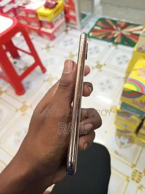 Apple iPhone XS 64 GB Gold