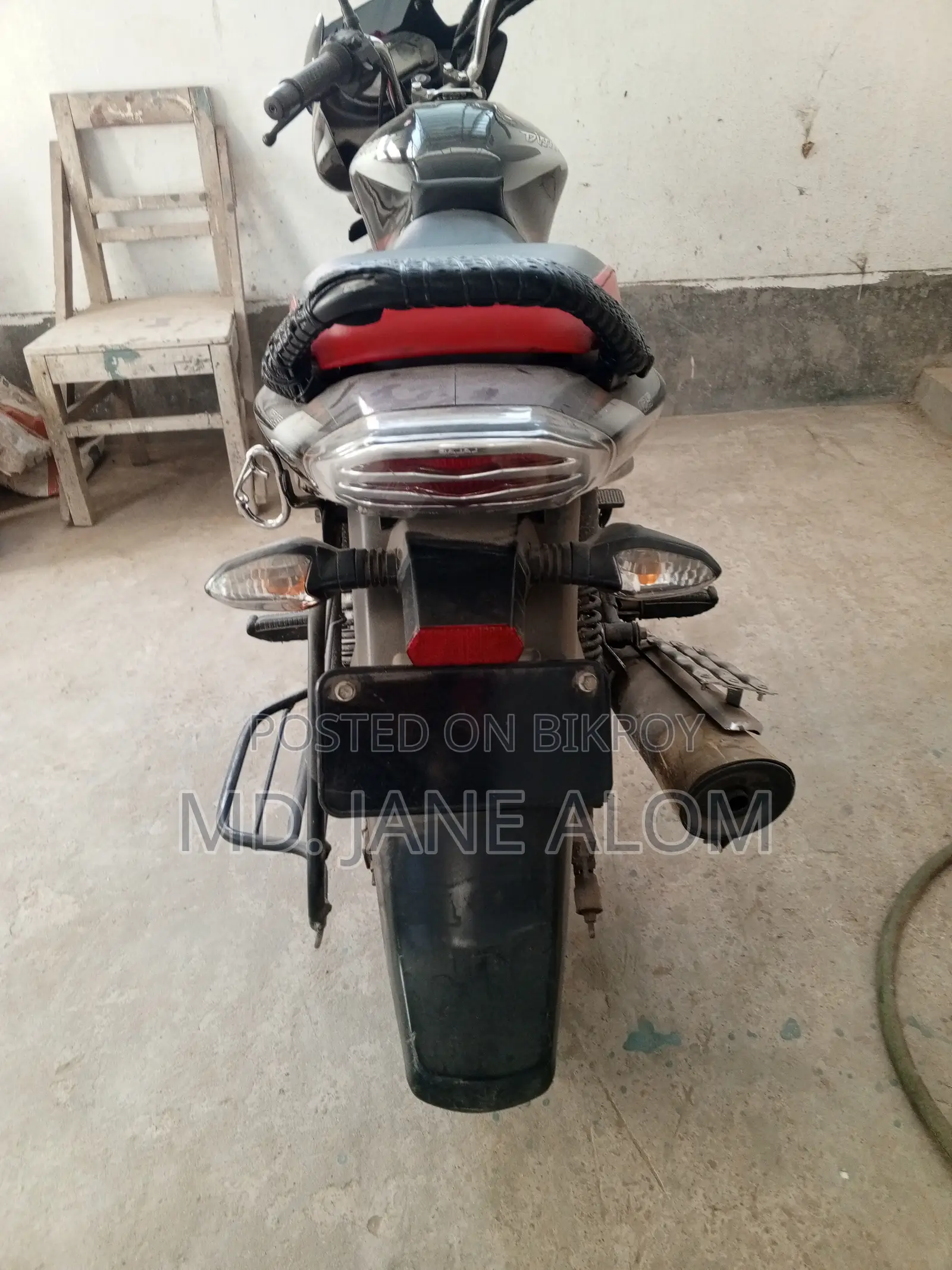 বাজাজ ডিসকভার ১২৫ ২০১৯ কালো