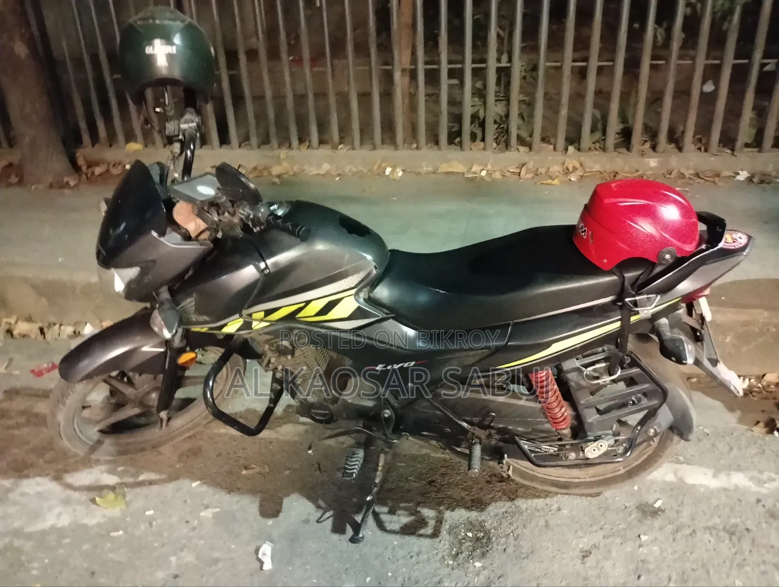 হোন্ডা লিভো ২০২২ কালো