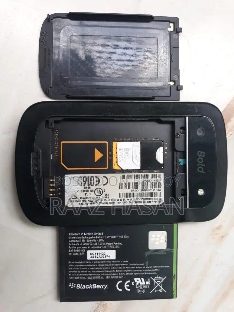 BlackBerry Bold Touch 9900 8 GB Black