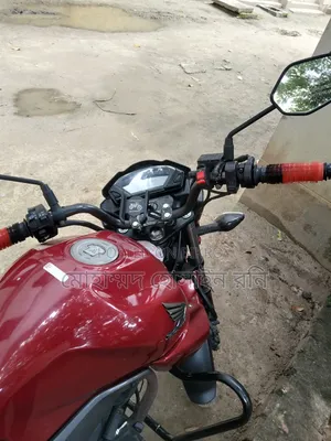 Honda CB 2017 Red