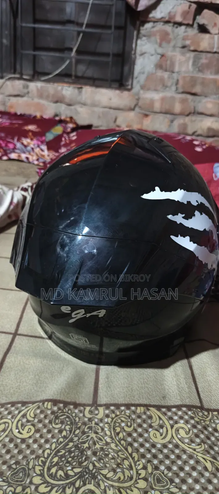 Vega Helmet Like New