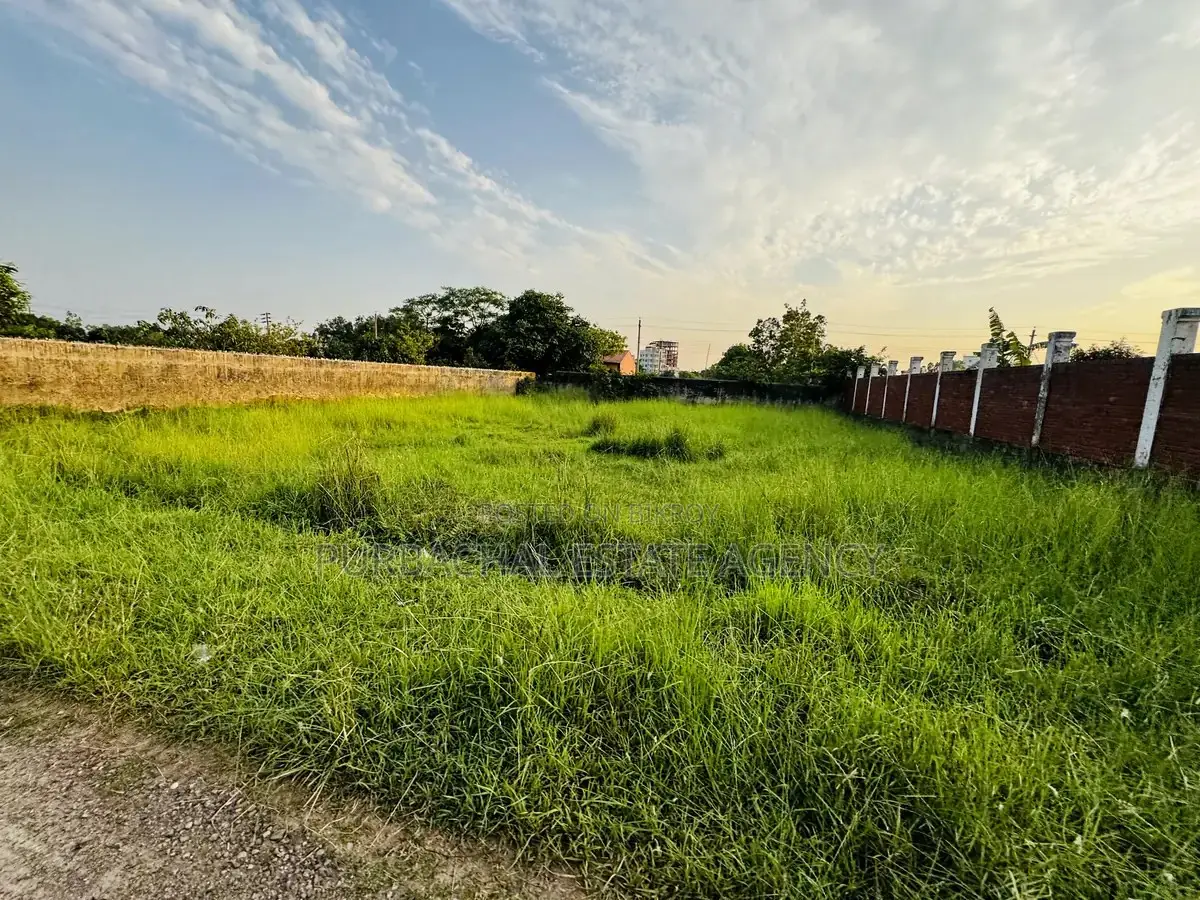 পূর্বাচল সেক্টর ১৫, ৭৫ ফুট রাস্তার কাছে ৩ কাঠা দক্ষিণ-পূর্বমুখী কর্নার প্লট