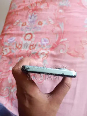 ইনফিনিক্স হট ৫০ ১২৮ জিবি