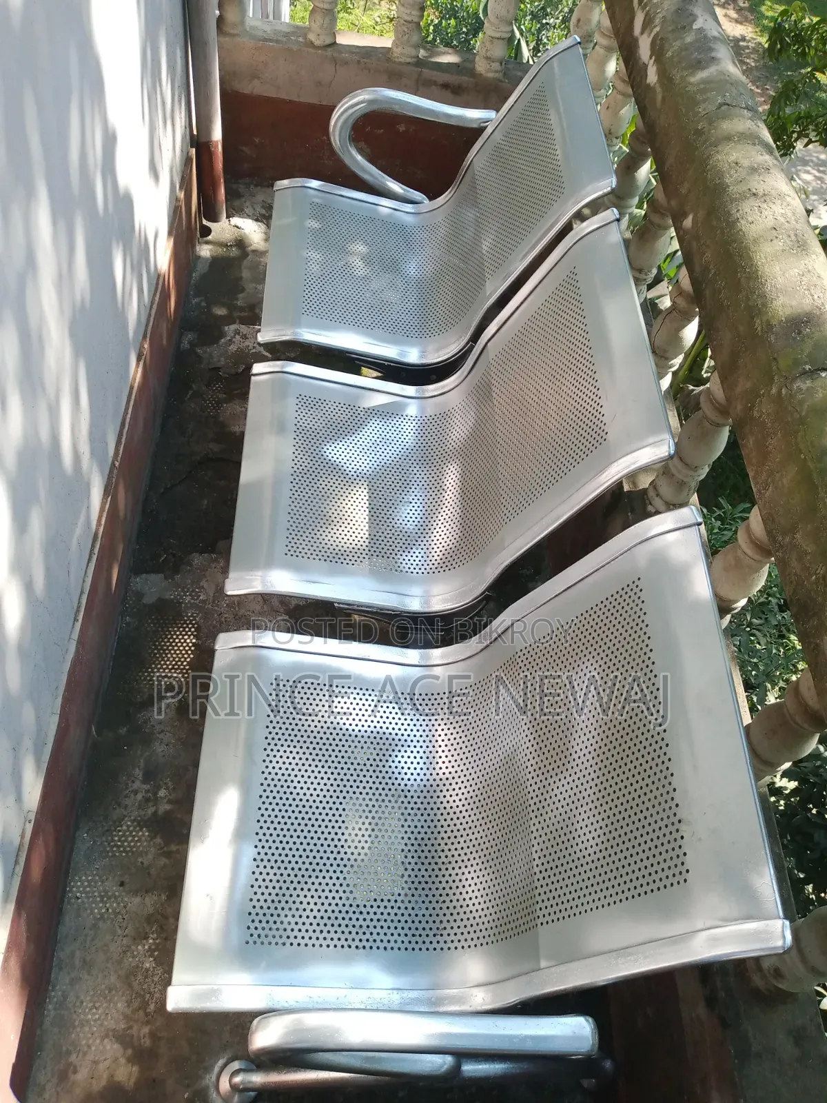 ৩ জনের ওয়েটিং চেয়ার