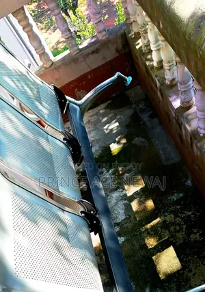 ৩ জনের ওয়েটিং চেয়ার