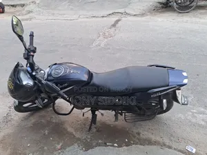 বাজাজ পালসার ১৫০ ২০১৭ ব্লু