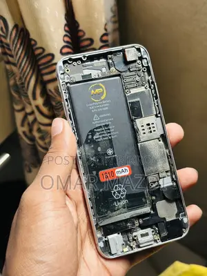 অ্যাপল আইফোন ৬ ৬৪ জিবি সিলভার
