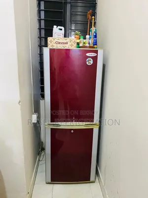 ১৪ সিএফটি রানিং সিঙ্গার ফ্রিজ বিক্রি করা হবে।