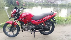 Hero Glamour 2016 Red
