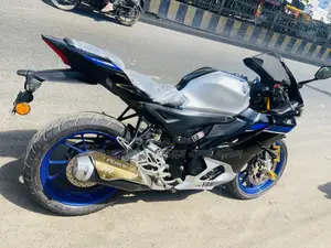Yamaha R15M 2024 Silver