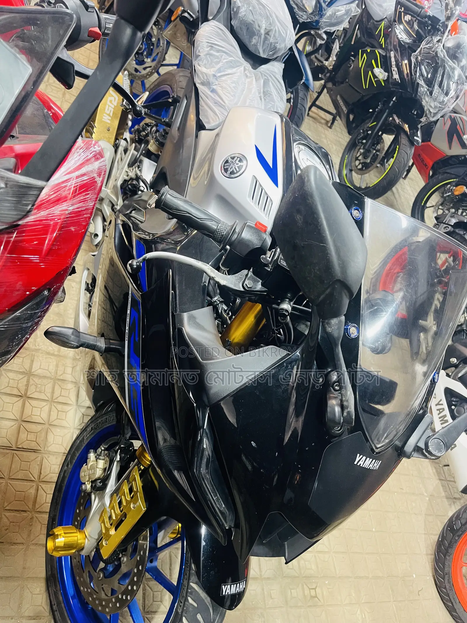 Yamaha R15M 2024 Silver