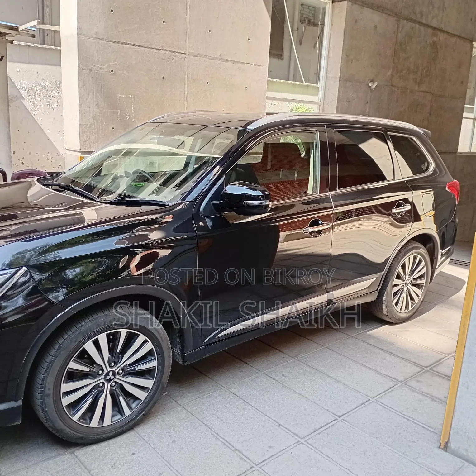 Mitsubishi Outlander 2022 Black