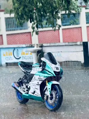 Yamaha R15M 2024 Silver