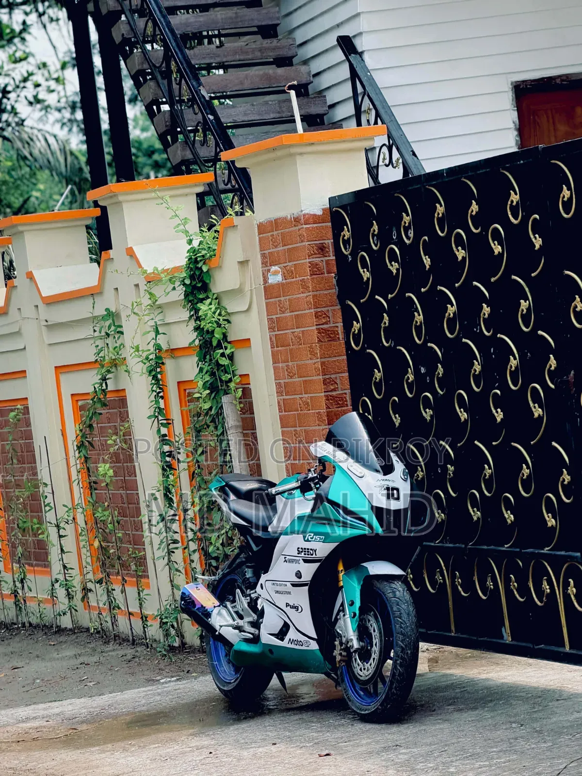 Yamaha R15M 2024 Silver