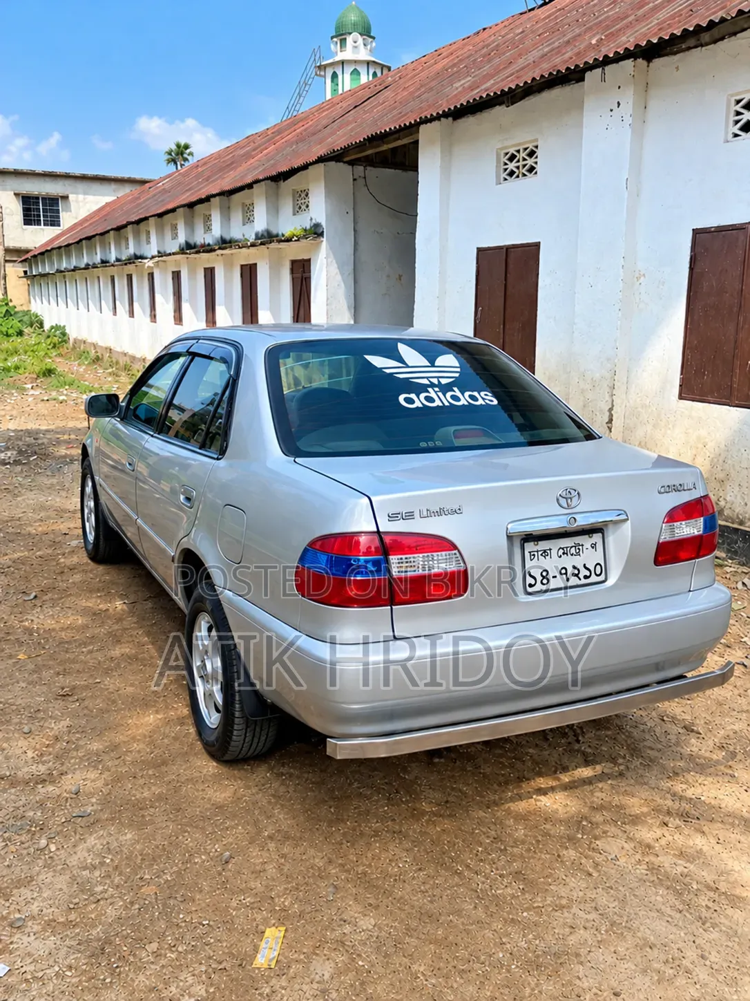 টয়োটা করোলা ১৯৯৮ সিলভার