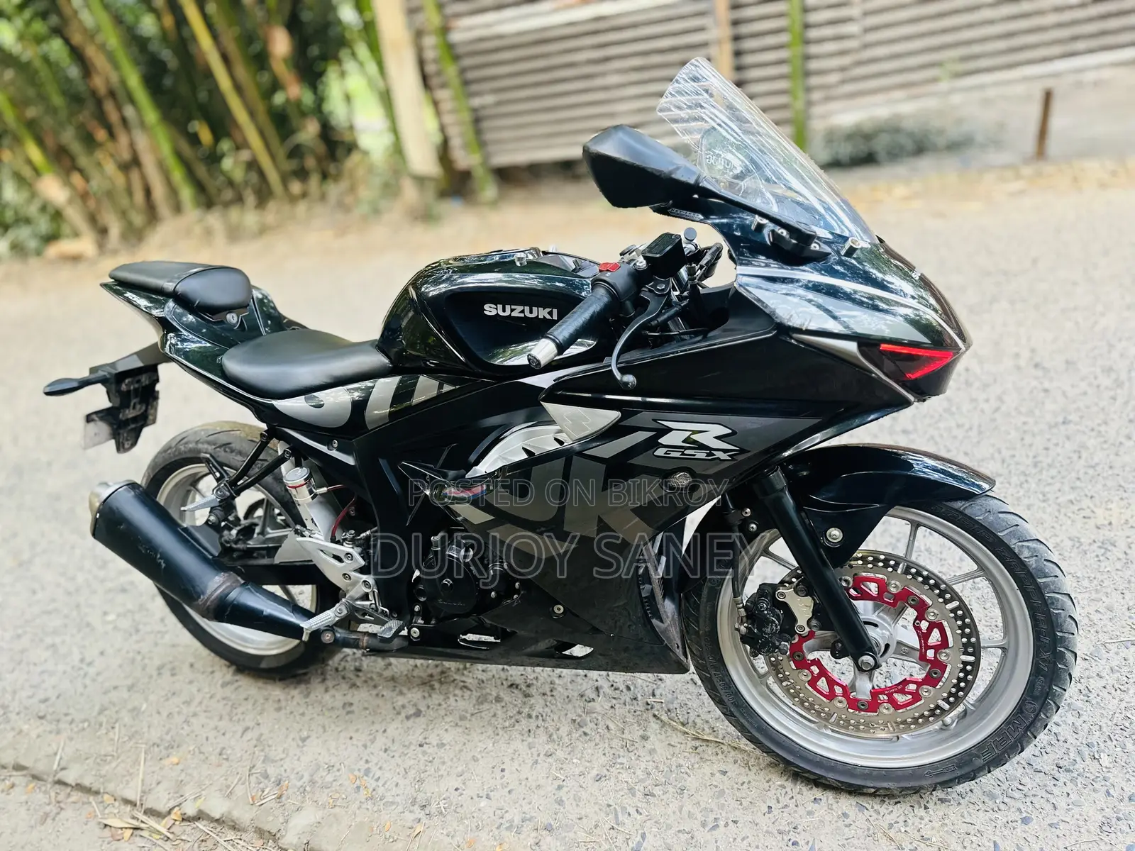 Suzuki GSX-R150 ২০১৯ কালো