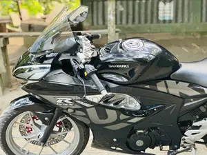 Suzuki GSX-R150 ২০১৯ কালো