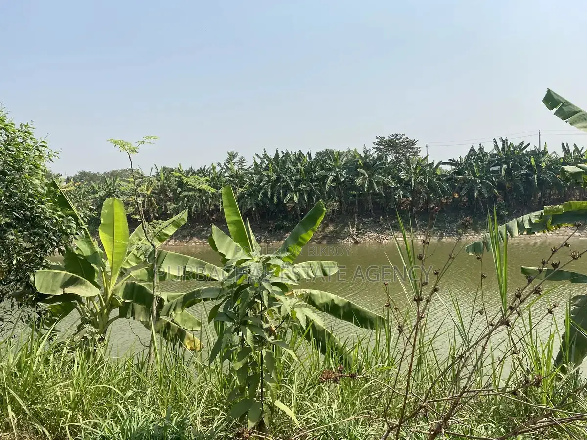 লেকের কাছে: ৭.৫ কাঠা প্লট, পূর্বাচল সেক্টর ১৭