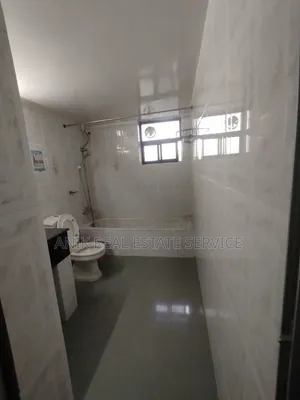 গুলশান ২ এ ২৯০০ বর্গফুটের অফিস স্পেস ভাড়া