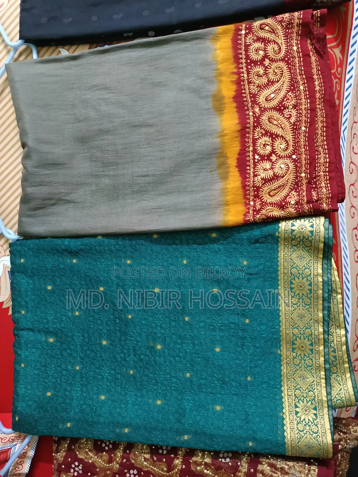 ন্যায্যমূল্যে বিভিন্ন ধরনের শাড়ি বিক্রি করা হবে!