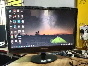 SAMSUNG 22 INCH Full Fresh Monitor