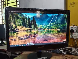 SAMSUNG 22 INCH Full Fresh Monitor