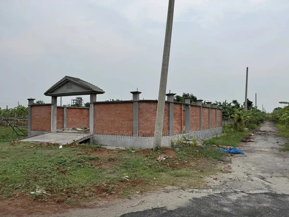 খেলার মাঠের কাছে: পূর্বাচল সেক্টর ২৬-এ ৩ কাঠার দক্ষিণমুখী প্লট