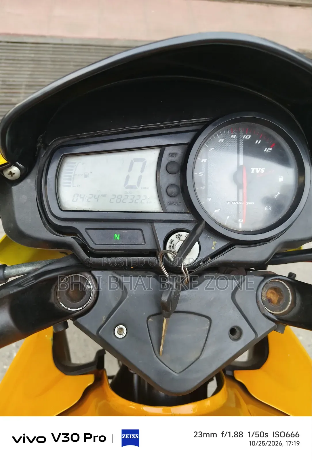TVS Apache RTR 160 2V 2012 Gray