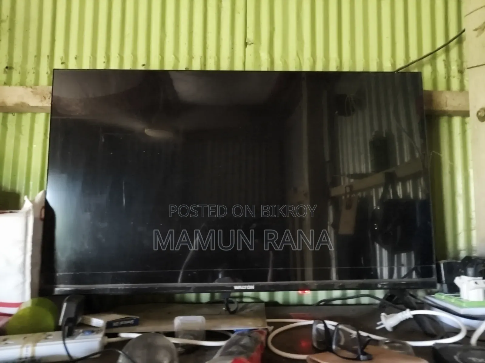 Walton 813 Mm Smart TV