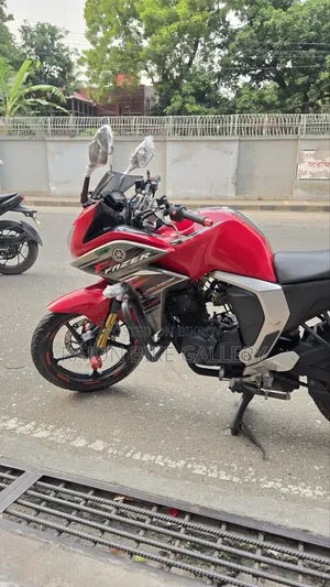 Yamaha Fazer FI V2 2022 Red