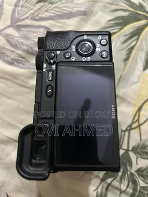 সনি এ৬৪০০ ক্যামেরা