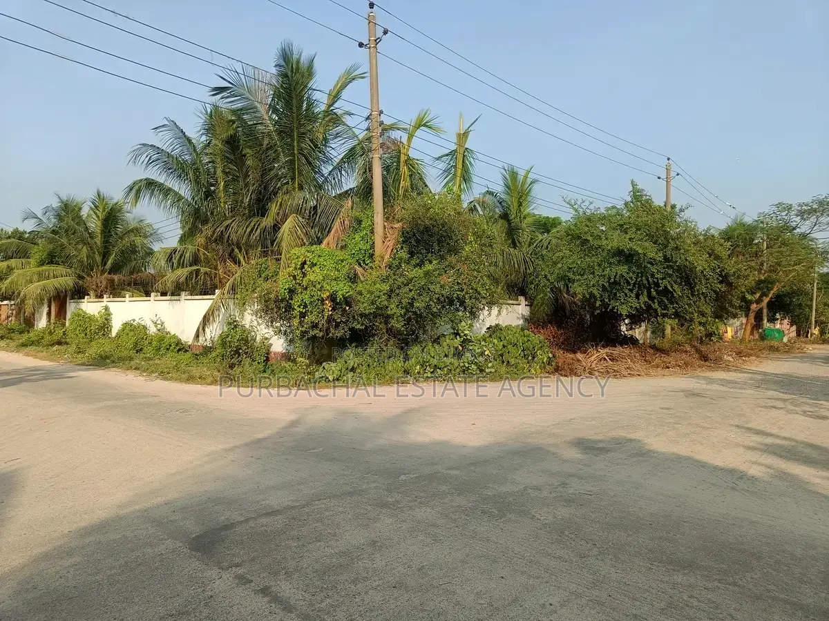 পূর্বাচল সেক্টর ১৫, ৭৫ ফুট রাস্তার পাশে পাশাপাশি দুটি প্লট, মোট ১০ কাঠা