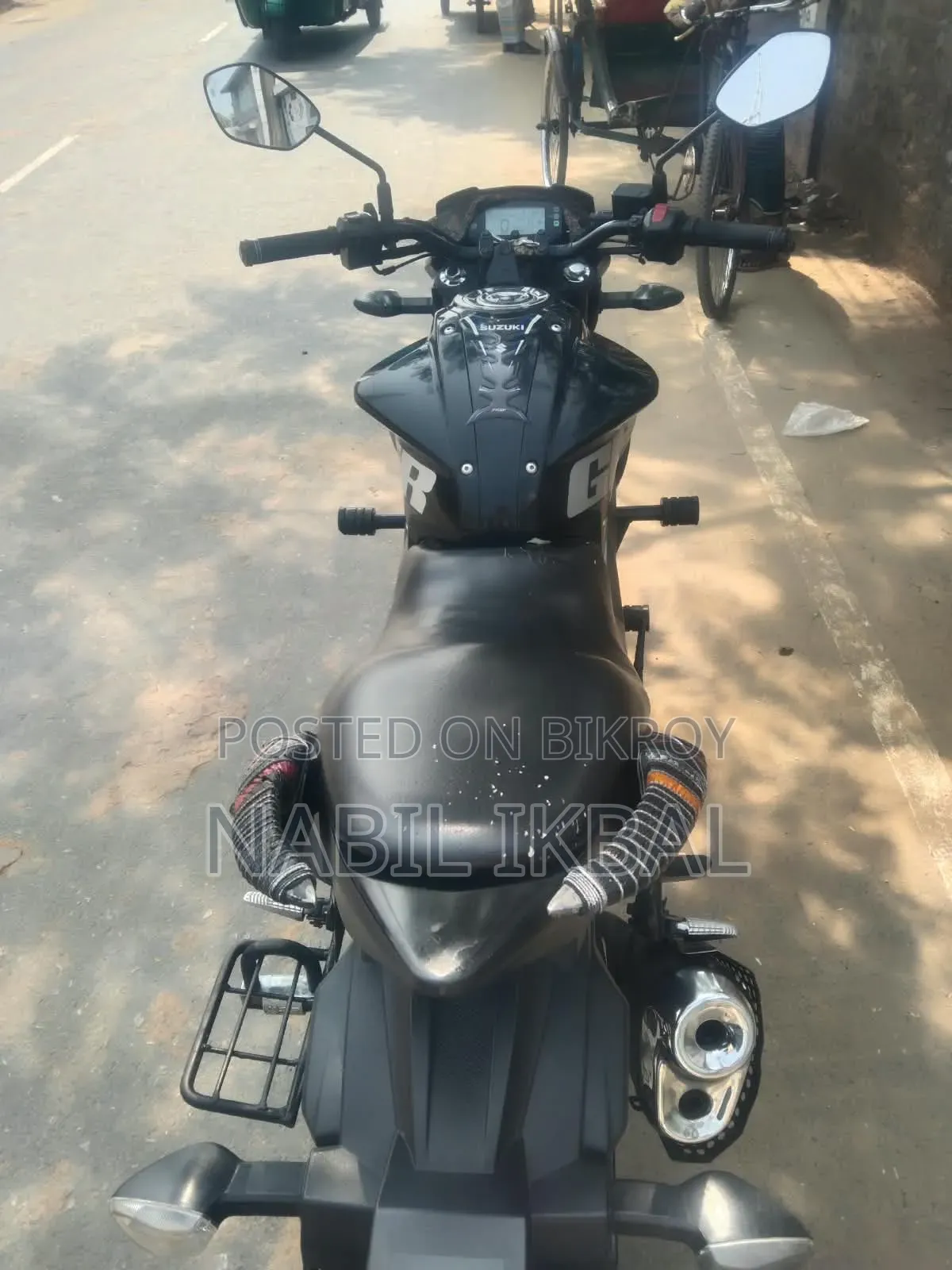 সুজুকি গিক্সার ২০২২ ব্ল্যাক