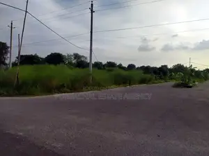 ১৫০ ফিট রাস্তার কাছে দক্ষিণমুখী ৫.২ কাঠার প্লট - পূর্বাচল সেক্টর ১০