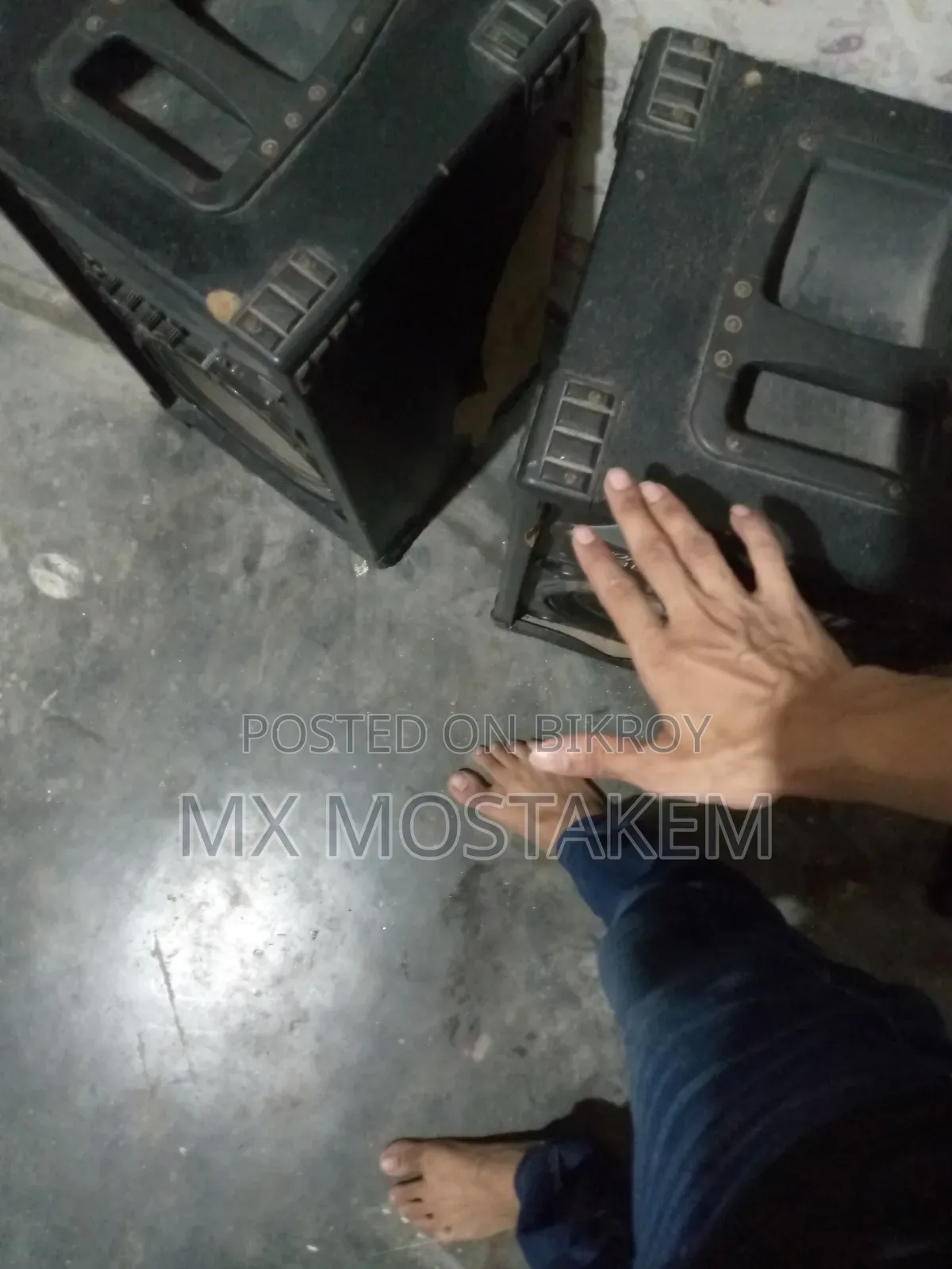 ডিজে মিক্সার বক্স
