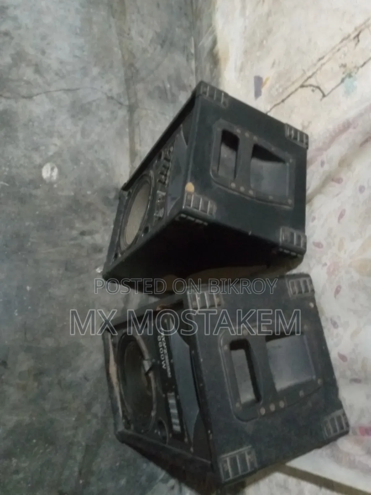ডিজে মিক্সার বক্স